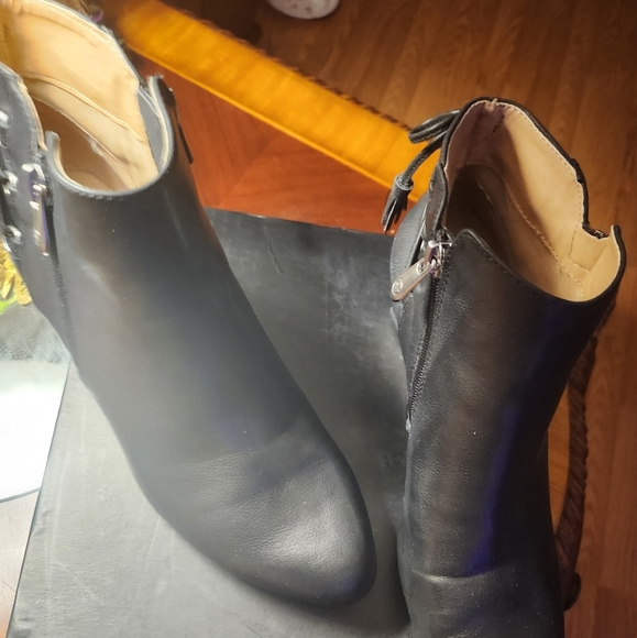 Adrienne vitadini boots - Picture 3 of 8